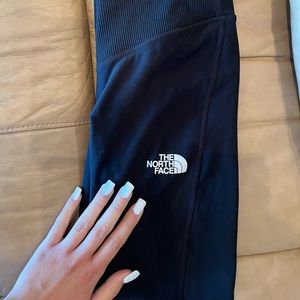 Black athletic leggings size medium
